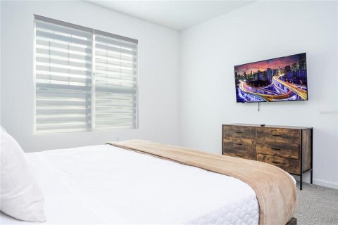 Casa en venta en Kissimmee, Florida, 6 dormitorios, 278.52 m2 № 1913371 - foto 10