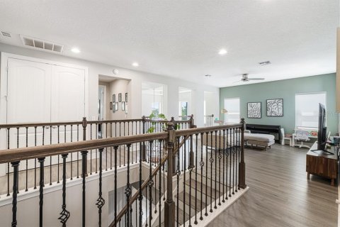 House in Orlando, Florida 5 bedrooms, 372.35 sq.m. № 2333980 - photo 24