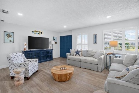 Villa ou maison à vendre à Bradenton, Floride: 3 chambres, 170.75 m2 № 2302720 - photo 7