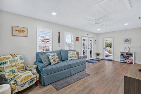 Villa ou maison à vendre à Bradenton, Floride: 3 chambres, 170.75 m2 № 2302720 - photo 21