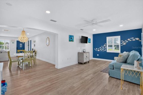 Villa ou maison à vendre à Bradenton, Floride: 3 chambres, 170.75 m2 № 2302720 - photo 19