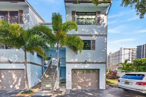 Touwnhouse à Pompano Beach, Floride 3 chambres, 165.37 m2 № 2175420