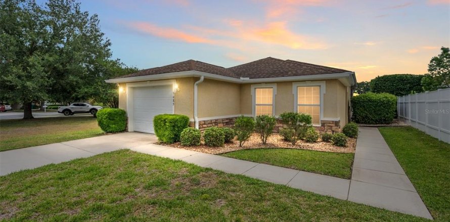 Casa en Oxford, Florida 2 dormitorios, 113.43 m2 № 2098179