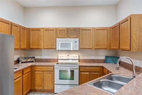 Casa en venta en Oxford, Florida, 2 dormitorios, 113.43 m2 № 2098179 - foto 12
