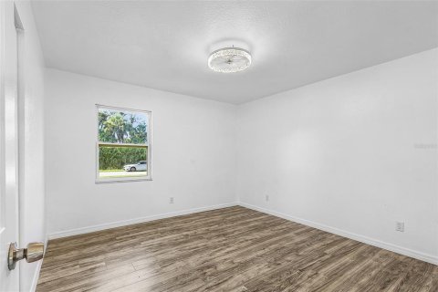 Villa ou maison à vendre à Port Charlotte, Floride: 3 chambres, 165.46 m2 № 1914367 - photo 10