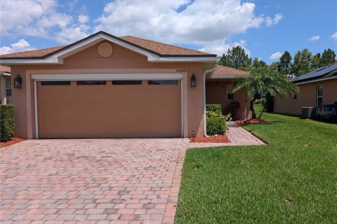 House in Lake Wales, Florida 2 bedrooms, 100.61 sq.m. № 1686402 - photo 1
