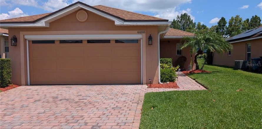 House in Lake Wales, Florida 2 bedrooms, 100.61 sq.m. № 1686402