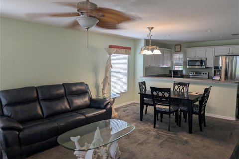 House in Lake Wales, Florida 2 bedrooms, 100.61 sq.m. № 1686402 - photo 2