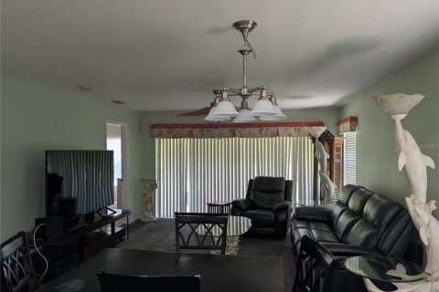 House in Lake Wales, Florida 2 bedrooms, 100.61 sq.m. № 1686402 - photo 4