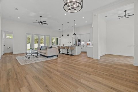 Casa en venta en Orlando, Florida, 4 dormitorios, 213.68 m2 № 1877344 - foto 4