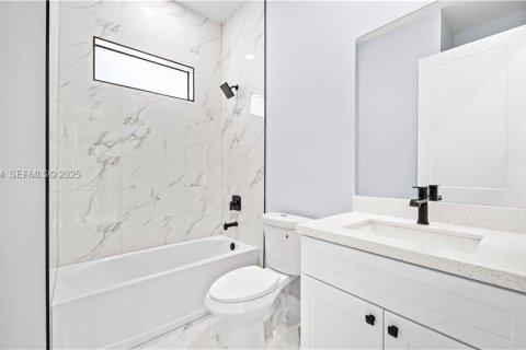 Купить виллу или дом в Лихай-Эйкерс, Флорида 4 спальни, № 1986826 - фото 25