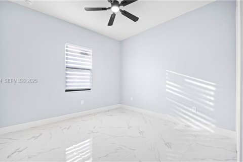 Купить виллу или дом в Лихай-Эйкерс, Флорида 4 спальни, № 1986826 - фото 20