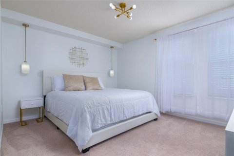 House in Davenport, Florida 8 bedrooms, 374.77 sq.m. № 2098025 - photo 13