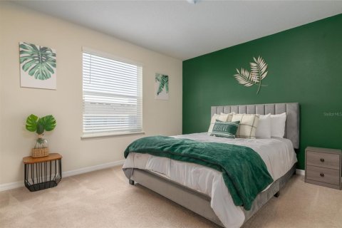 House in Davenport, Florida 8 bedrooms, 374.77 sq.m. № 2098025 - photo 14