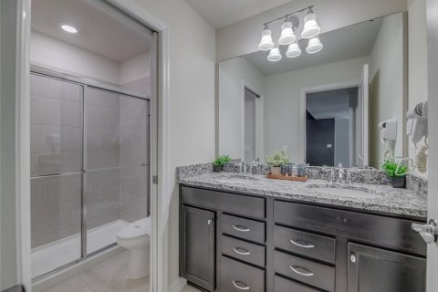 House in Davenport, Florida 8 bedrooms, 374.77 sq.m. № 2098025 - photo 12