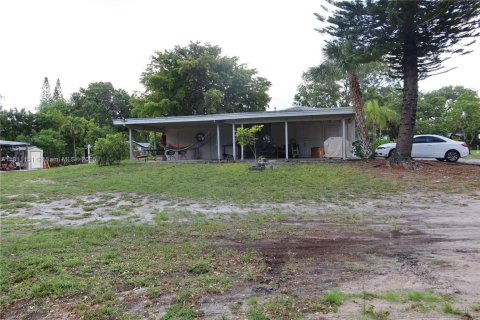 Commercial property in Dania Beach, Florida № 1755940 - photo 7