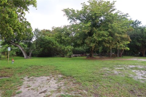 Commercial property in Dania Beach, Florida № 1755940 - photo 2