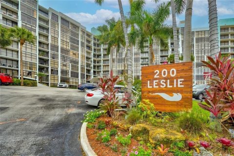 Condominio en Hallandale Beach, Florida, 2 dormitorios № 2172185
