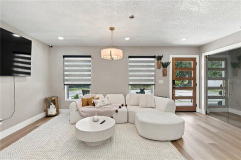 Villa ou maison à vendre à Tampa, Floride: 4 chambres, 185.25 m2 № 2430571 - photo 15