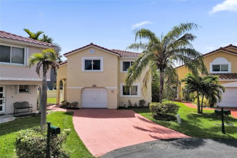 Casa en venta en Dania Beach, Florida, 3 dormitorios, 128.95 m2 № 2048358 - foto 2