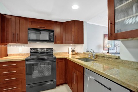 Casa en venta en Dania Beach, Florida, 3 dormitorios, 128.95 m2 № 2048358 - foto 20