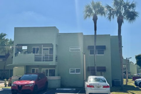 Condominio en venta en Miami, Florida, 2 dormitorios, 93.74 m2 № 2029526 - foto 2