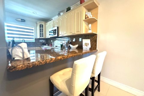 Condominio en venta en Miami, Florida, 2 dormitorios, 93.74 m2 № 2029526 - foto 21