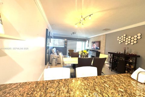 Condominio en venta en Miami, Florida, 2 dormitorios, 93.74 m2 № 2029526 - foto 19