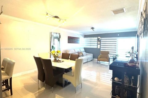 Condominio en venta en Miami, Florida, 2 dormitorios, 93.74 m2 № 2029526 - foto 23