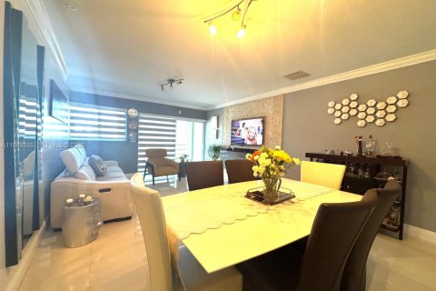 Condominio en venta en Miami, Florida, 2 dormitorios, 93.74 m2 № 2029526 - foto 22