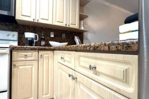 Condominio en venta en Miami, Florida, 2 dormitorios, 93.74 m2 № 2029526 - foto 17