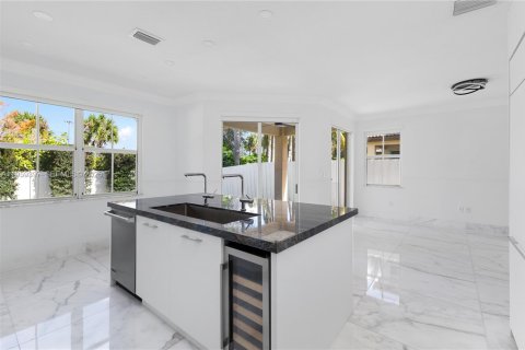 Villa ou maison à vendre à Doral, Floride: 4 chambres, 199.18 m2 № 2025859 - photo 15
