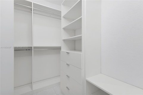 Villa ou maison à vendre à Doral, Floride: 4 chambres, 199.18 m2 № 2025859 - photo 27