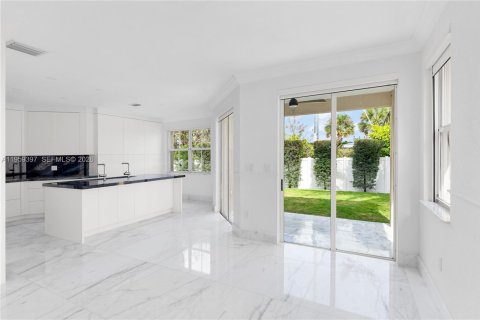 Villa ou maison à vendre à Doral, Floride: 4 chambres, 199.18 m2 № 2025859 - photo 10