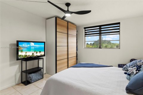 Купить кондоминиум в Лодердейл-Лейкс, Флорида 1 спальня, 71.35м2, № 2043410 - фото 17