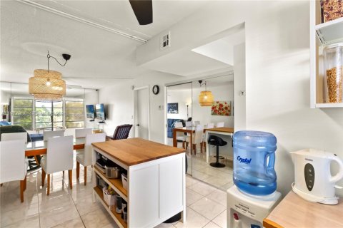 Купить кондоминиум в Лодердейл-Лейкс, Флорида 1 спальня, 71.35м2, № 2043410 - фото 6