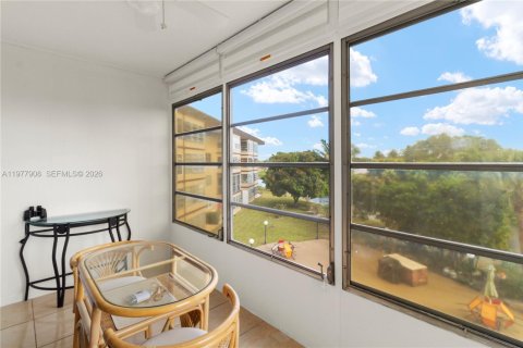 Купить кондоминиум в Лодердейл-Лейкс, Флорида 1 спальня, 71.35м2, № 2043410 - фото 24