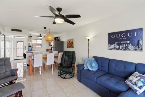 Купить кондоминиум в Лодердейл-Лейкс, Флорида 1 спальня, 71.35м2, № 2043410 - фото 12