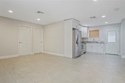 Apartment in Mount Dora, Florida 3 bedrooms, 93.65 sq.m. № 2277594 - photo 9