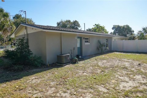 Apartment in Mount Dora, Florida 3 bedrooms, 93.65 sq.m. № 2277594 - photo 29