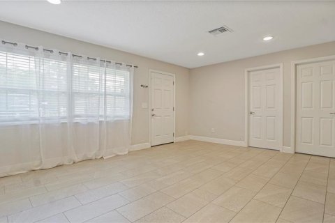 Apartment in Mount Dora, Florida 3 bedrooms, 93.65 sq.m. № 2277594 - photo 8