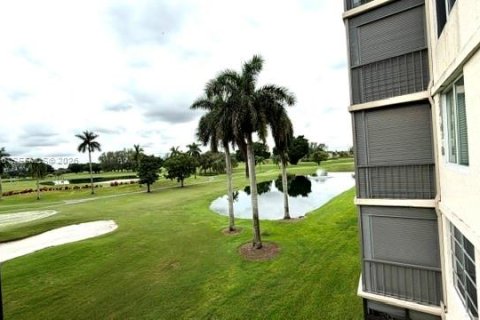 Copropriété à vendre à Pembroke Pines, Floride: 1 chambre, 74.32 m2 № 2392551 - photo 11