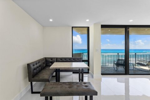 Condo in Riviera Beach, Florida, 2 bedrooms  № 2190837 - photo 19