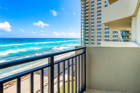 Condo in Riviera Beach, Florida, 2 bedrooms  № 2190837 - photo 27