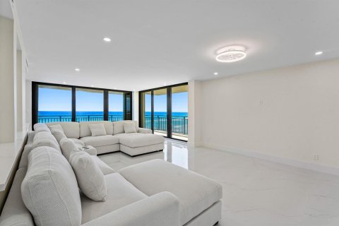 Condo in Riviera Beach, Florida, 2 bedrooms  № 2190837 - photo 15
