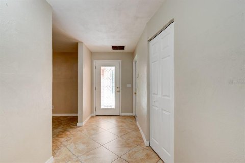 Villa ou maison à vendre à Holly Hill, Floride: 3 chambres, 154.03 m2 № 2285145 - photo 4