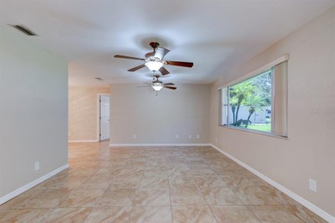 Villa ou maison à vendre à Holly Hill, Floride: 3 chambres, 154.03 m2 № 2285145 - photo 5