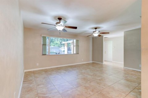 Villa ou maison à vendre à Holly Hill, Floride: 3 chambres, 154.03 m2 № 2285145 - photo 6