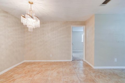 Villa ou maison à vendre à Holly Hill, Floride: 3 chambres, 154.03 m2 № 2285145 - photo 8