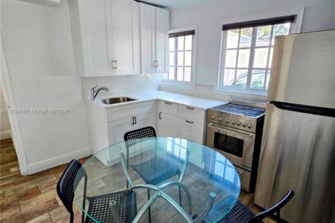 House in Miami, Florida 1 bedroom, 88.26 sq.m. № 1997574 - photo 6